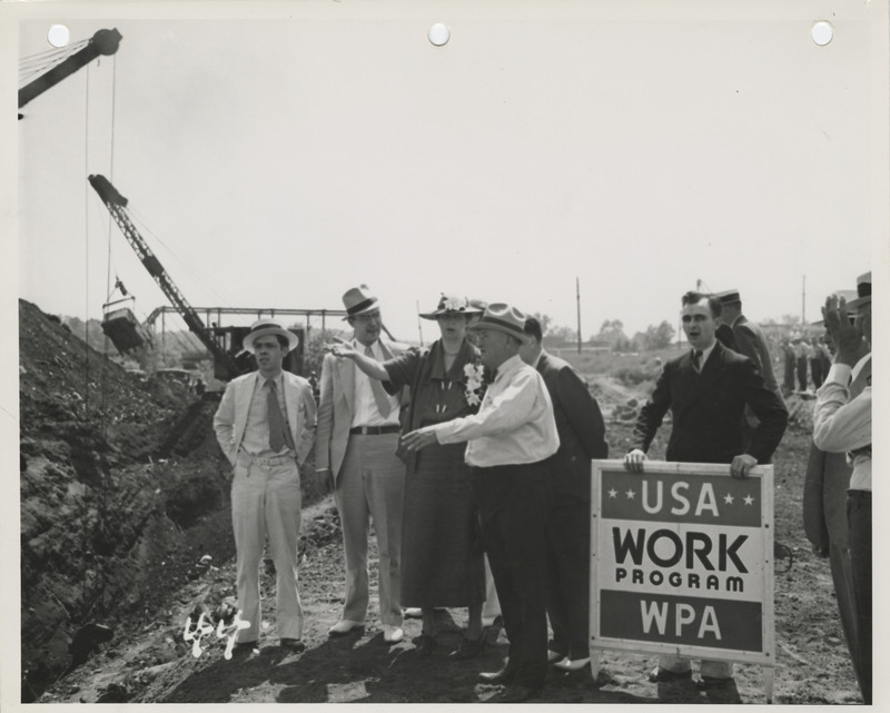 Photograph of Eleanor Roosevelt viewing the riverfront project in Des Moines