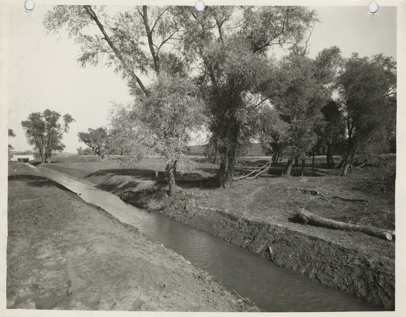Photograph of a channel change on the Skunk River in Hamilton County