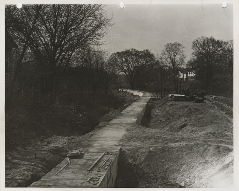 Photograph of storm sewer construction in Muscatine