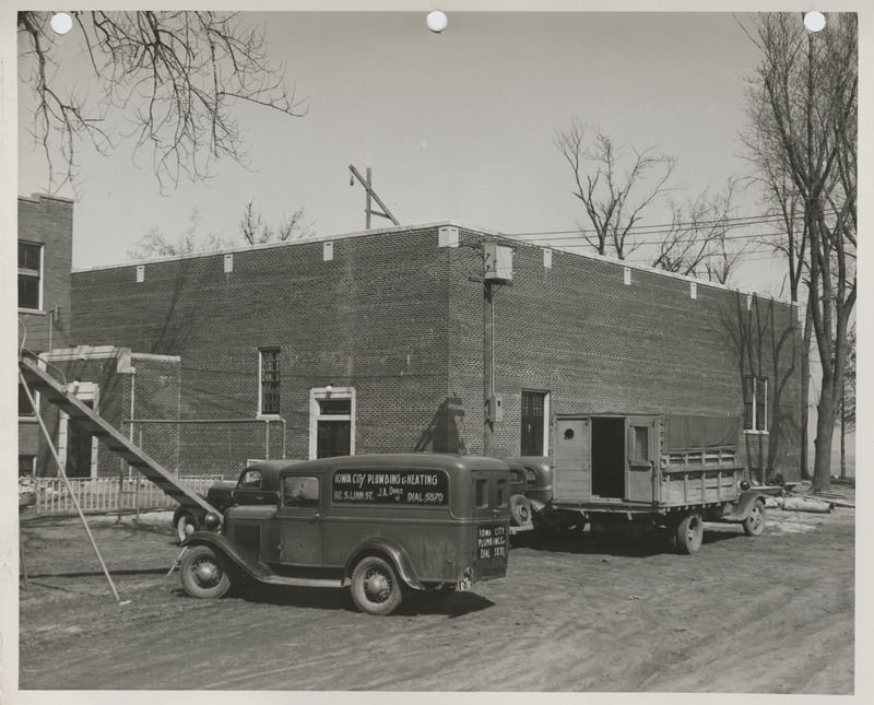 Photograph of a school building gymnasium addition in Durant