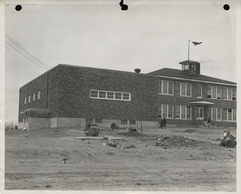 Photograph of a school gymnasium in Weldon