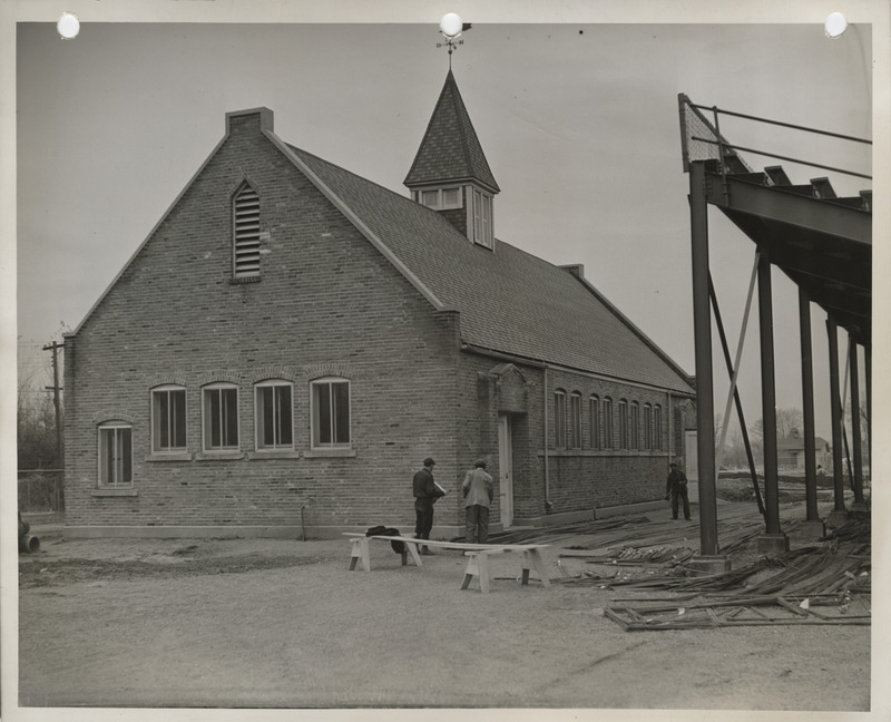 Photograph of the construction of municipal swimming pool in Fort Madison