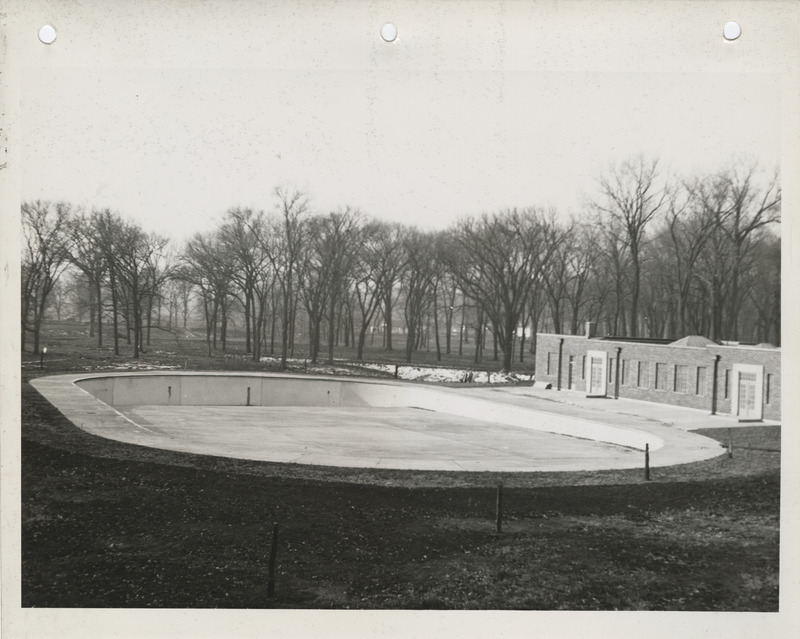 Photograph of the municipal swimming pool and shelter house at the city park in Marshalltown