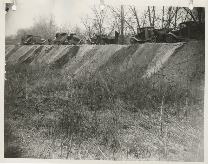 Photograph of the construction of levee at the Birdland River drive in Des Moines