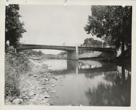 Photograph of a bridge over the Iowa River in Alden