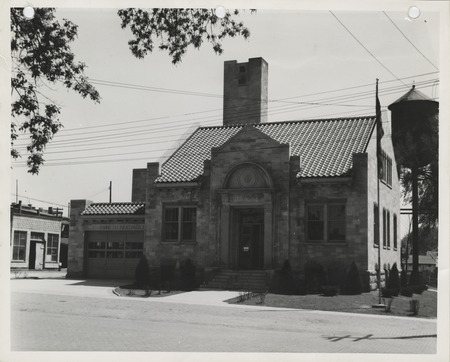Photograph of the completed city hall in Mount Pleasant