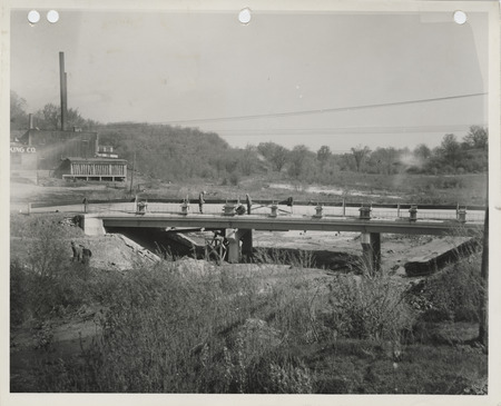Photograph of the construction of a bridge in Muscatine County