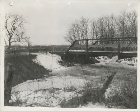 Photograph of bridge reconstruction in Muscatine