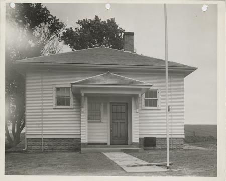 Photograph of a schoolhouse in Ida County