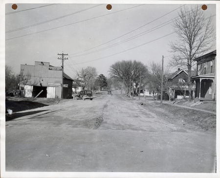 Photograph of grading and surfacing streets in Guthrie Center