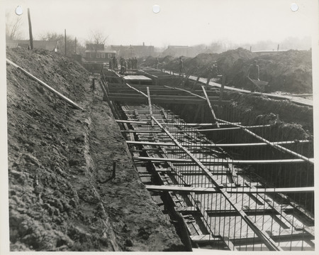 Photograph of storm sewer construction at SE 5th and Hartford in Des Moines