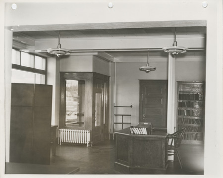 Photograph of the entrance to the community center in Story City