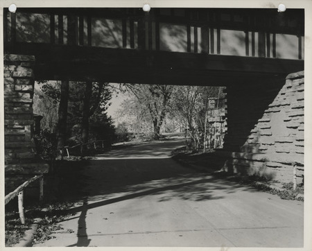 Photograph of walls supporting a promenade at Eagle Point Park in Dubuque