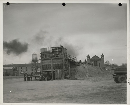 Photograph of equipment for riverfront improvement in Fort Madison