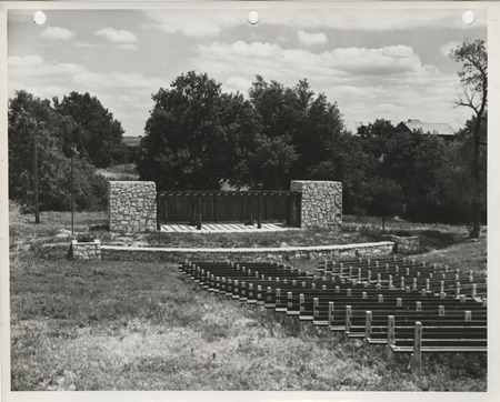 Photograph of an outdoor theater at a city park in Le Mars