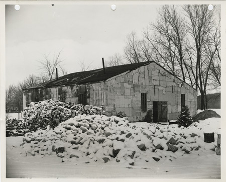 Photograph of a shelter house at Hydro-Electric Park in Fort Dodge
