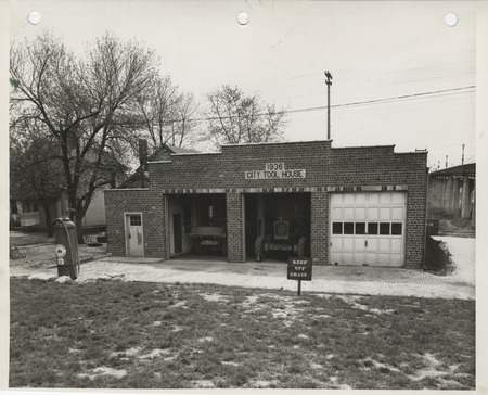 Photograph of the city tool house in Bettendorf