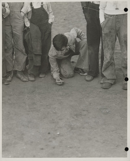 Photograph of a marble tournament in Muscatine