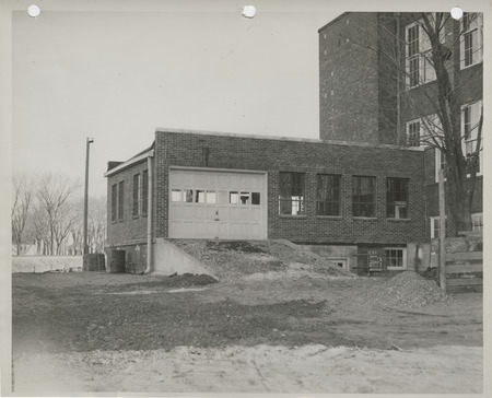 Photograph of a school gymnasium addition in Moravia