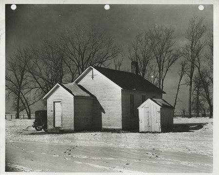 Photograph of a school in Gillett Grove