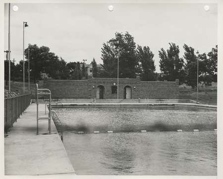 Photograph of the municipal building and swimming pool in Centerville