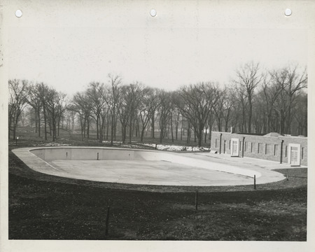 Photograph of the municipal swimming pool and shelter house at the city park in Marshalltown