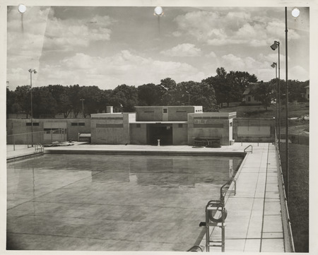 Photograph of the municipal swimming pool in Decorah