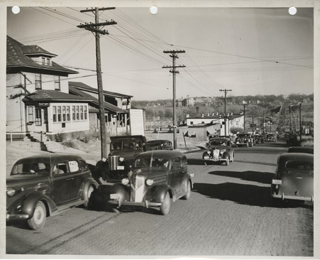 Photograph of the dedication of the University Avenue improvements in Des Moines